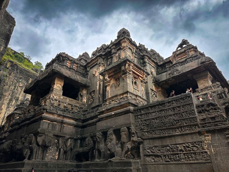 SHIRDI TOUR WITH TRYMBERKESHWAR