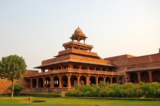 AGRA MATHURA FATHEH PUR SIKRI TOUR PACKAGE