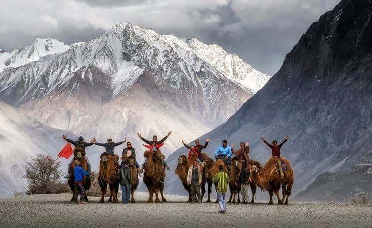 MAGICAL LADHAK TOUR PACKAGE