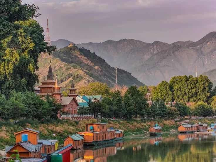 KASHMIR TOUR WITH GULMARG & PHALGAN