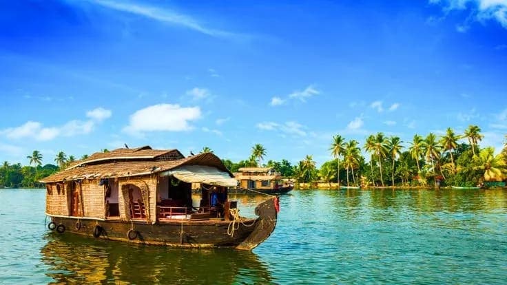 COCHINE MUNNAR THEKKADY ALLEPPEY HOUSEBOAT SPECIAL TOUR